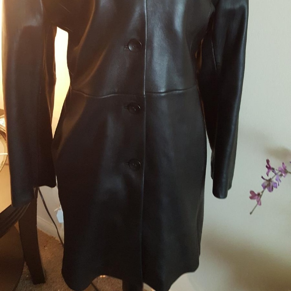 Leather coat - Picture 2 of 3